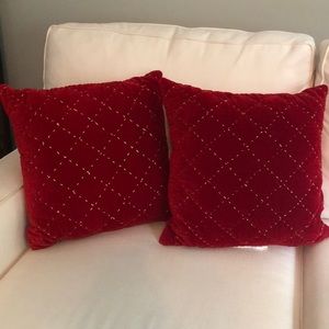 Set of 2 Christmas Pillows